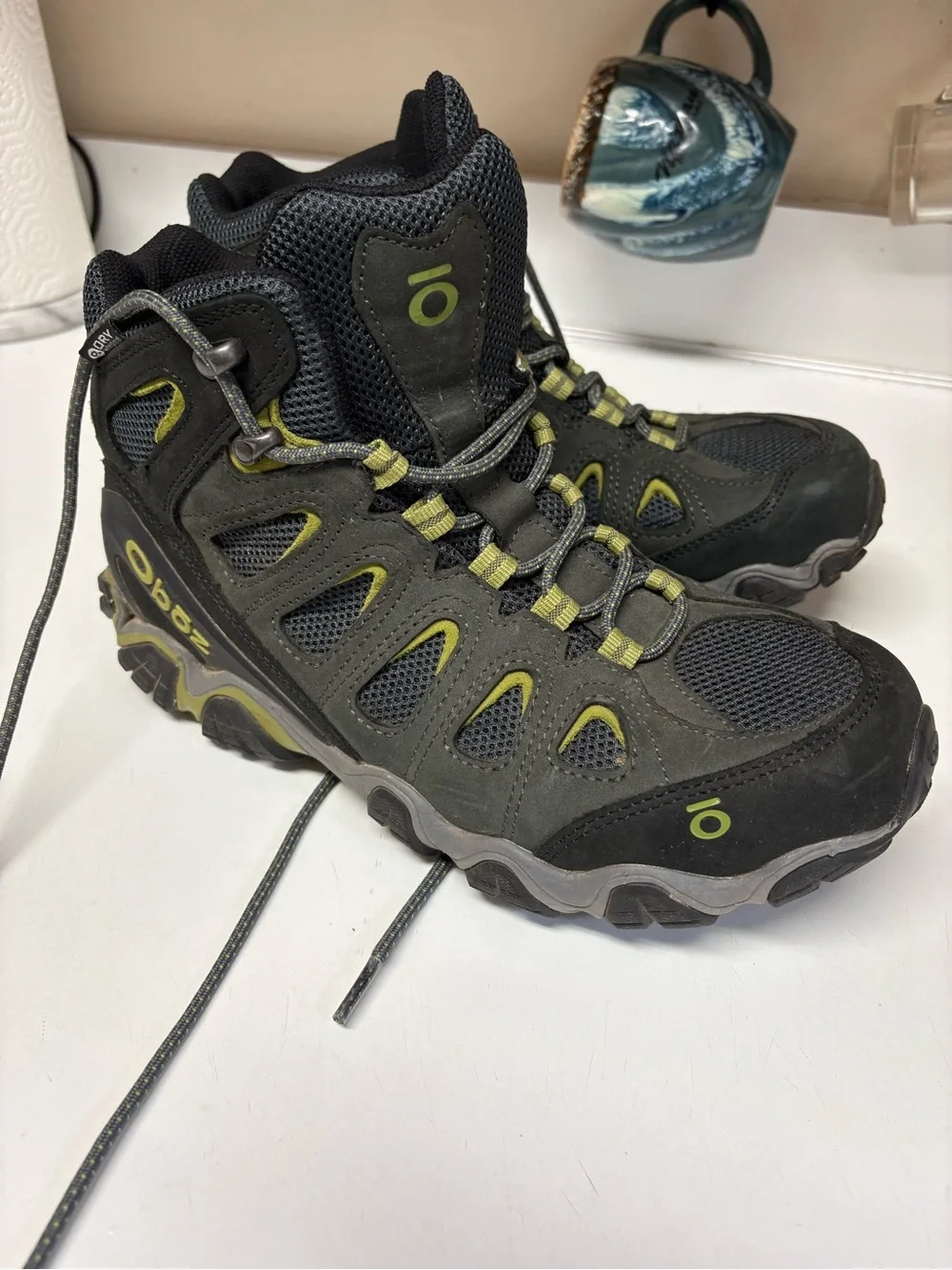 Men’s boots sz 9.5 MEN'S SAWTOOTH II MID WATERPROOF excellent condition